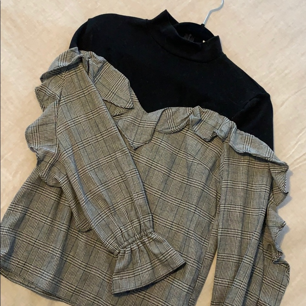 Mock Turtleneck Plaid Top with Ruffles. Size Small